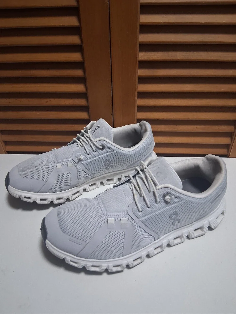 On Cloud 6 Glacier White Men's Running Shoe * Size: 9.5